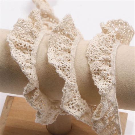 Ruffle Trim に対する画像結果