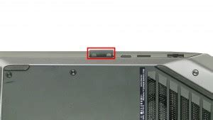 Résultat d’images pour How to Insert SD Card into Alienware 15 R3