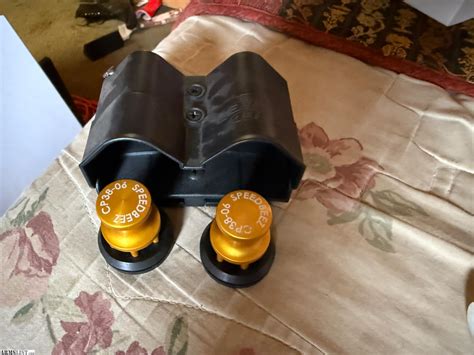 Toradh íomhá ar Colt Python Speed Loaders and Cases