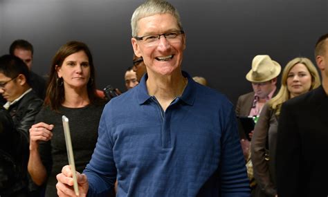 Image result for Tim Cook Bodyguard