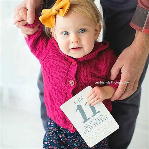 Afbeeldingsresultaten voor Baby Milestone Cards