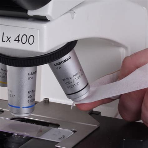 Résultat d’images pour Microscope Cleaning Objective Lens