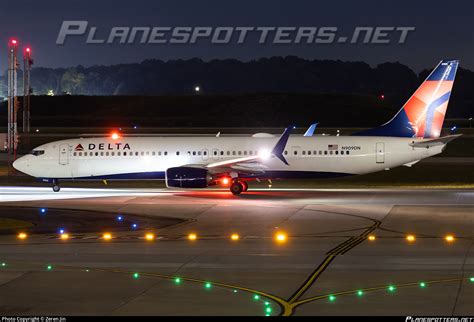 Toradh íomhá ar Delta Boeing 737 ATL