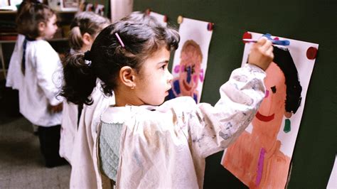 Pyramid Composition in Graphic Design に対する画像結果