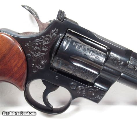 Colt Python Factory Engraved に対する画像結果