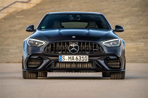 Toradh íomhá ar AMG Front View