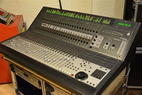 Toradh íomhá ar Digidesign Control 24 Table