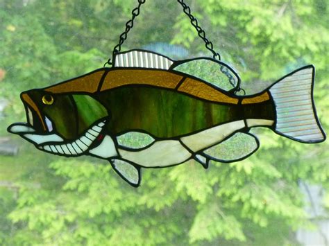 Toradh íomhá ar Stained Glass Bass Fish Pattern