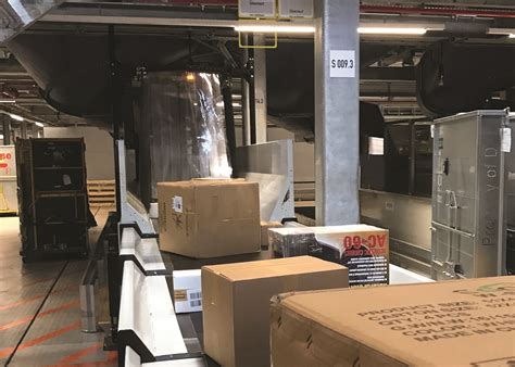 Toradh íomhá ar Caljan Container Unloading