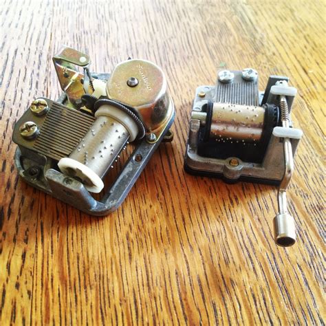 Misic Box Exploded-View માટે ઇમેજ પરિણામ