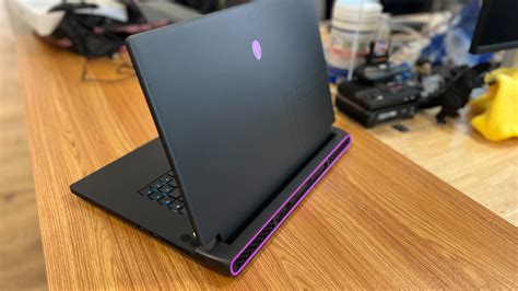 Image result for Alienware M 17 R5 AMD Fan