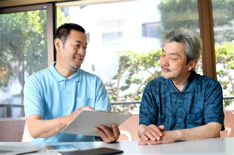 Senior Care Social Worker に対する画像結果