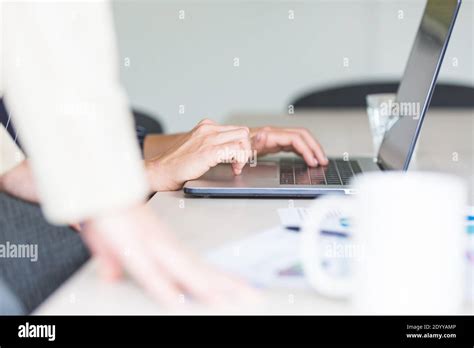 How Can I Use Computer by Hands に対する画像結果