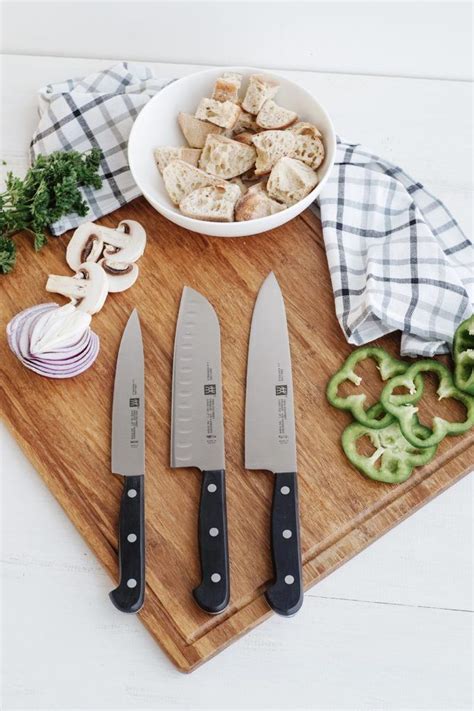 Basic Essentials Knives に対する画像結果