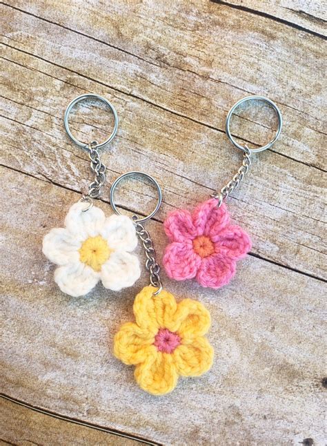 Afbeeldingsresultaten voor Crochet Pattern Keychain