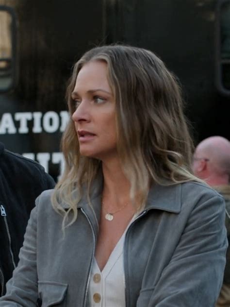 Toradh íomhá ar Tim Cook Jacket