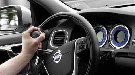 Toradh íomhá ar Yellow Triangle On Spectrum Remote