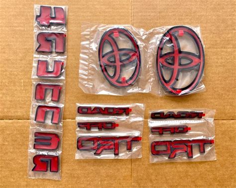 Résultat d’images pour 4Runner TRD Pro Emblem Overlay