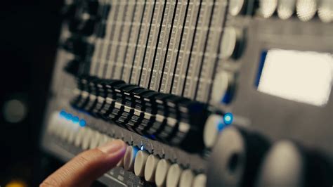 Radio Station Soundboard に対する画像結果