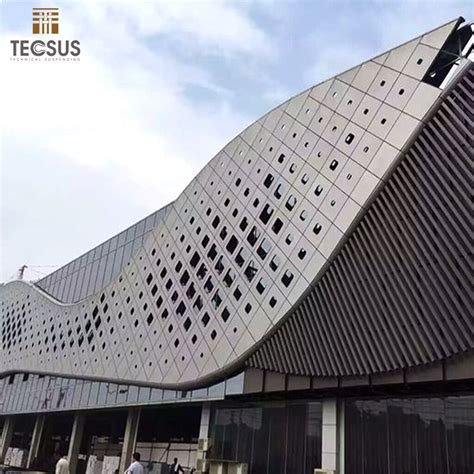 Metal Cladding Office Building に対する画像結果