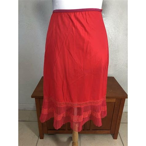 Red Mini Half Slip に対する画像結果