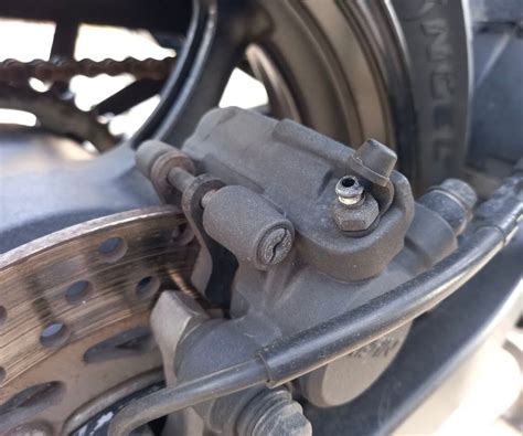 Check Motorcycle Brake Fluid Level に対する画像結果