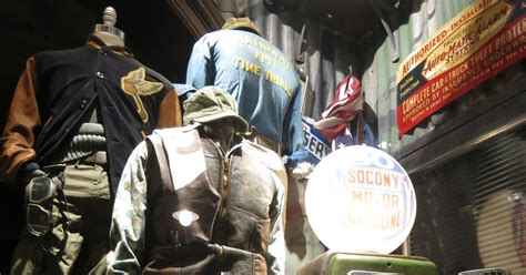 Toradh íomhá ar Double RL Store Display Signs