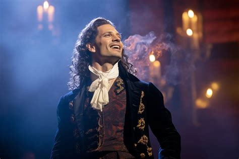 Dramatic Opera Singing に対する画像結果