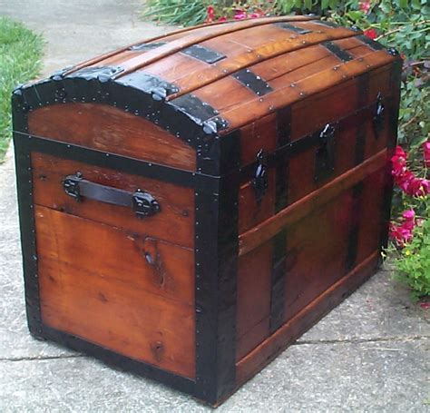 Treasure Chest Storage Trunk に対する画像結果