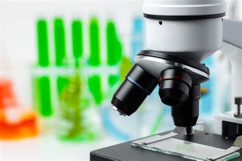 Close Up of Microscope Slide に対する画像結果