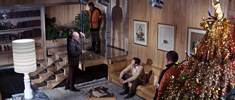 Christmas James Bond に対する画像結果