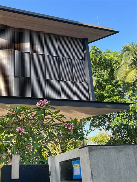 Exterior Triangular Timber Cladding Ceiling に対する画像結果