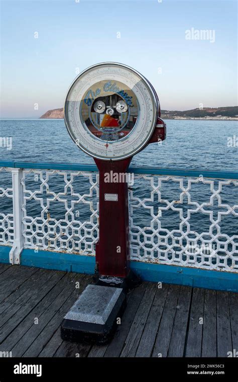 Coin Operated Weighing Machine に対する画像結果