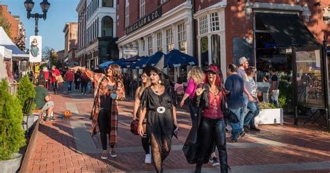 11 Things You Can Only See In Salem During Halloween