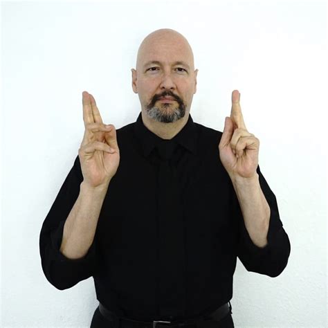 Break ASL Sign に対する画像結果