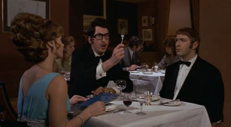 Toradh íomhá ar Monty Python Restaurant Sketch