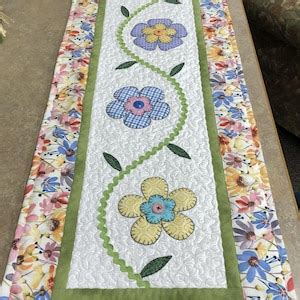 Image result for Applique Table Runner Patterns Free