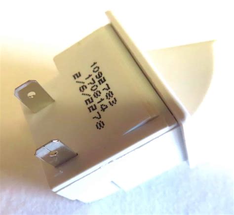 Afbeeldingsresultaten voor Hisense Fridge Door Switch