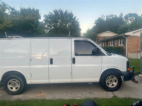 2008 Chevy Express Incomplete എന്നതിനുള്ള ഇമേജ് ഫലം