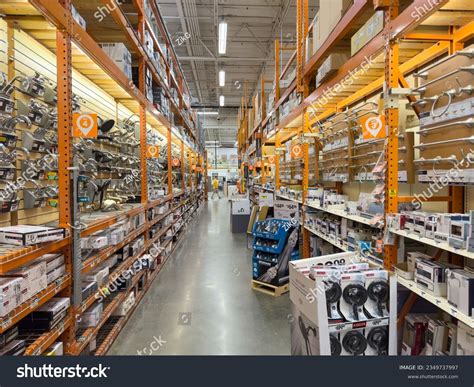 Toradh íomhá ar Home Depot Store Contractor Entrance