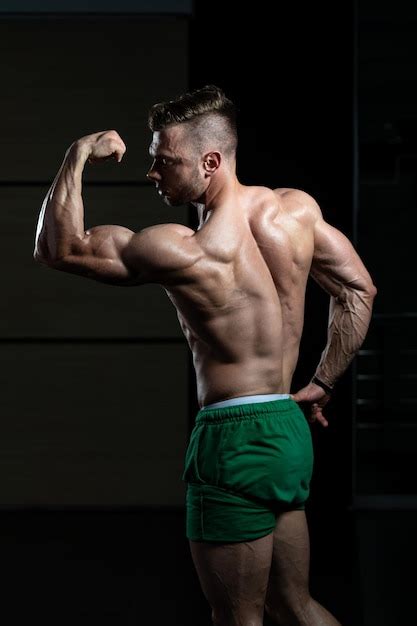 Bodybuilder Standing-এর ছবি ফলাফল