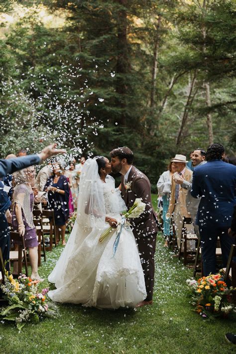 Wedding Blog for Real Wedding Ideas & Inspiration | Junebug Weddings