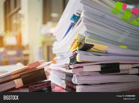 Toradh íomhá ar Paper Document Stack