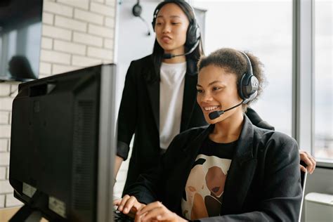 Stock Images Help Desk Support に対する画像結果