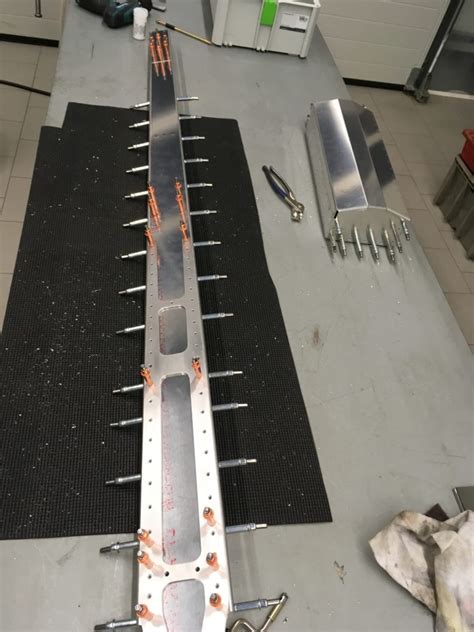 Vertical Stabilizer Plate に対する画像結果