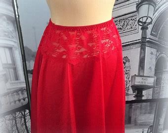 Red Mini Half Slip に対する画像結果