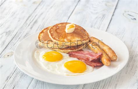 Traditional American Breakfast に対する画像結果