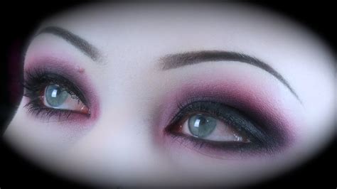 Image result for Gothic Eye Makeup