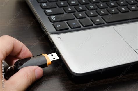 Toradh íomhá ar USB Plug into Computer