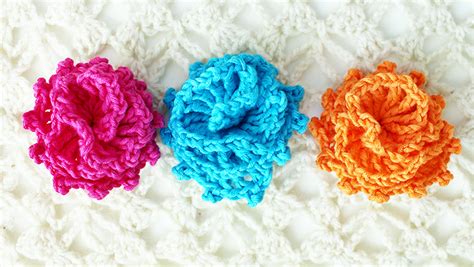 Crochet flower pattern, chart and video - Knit & Crochet Blog